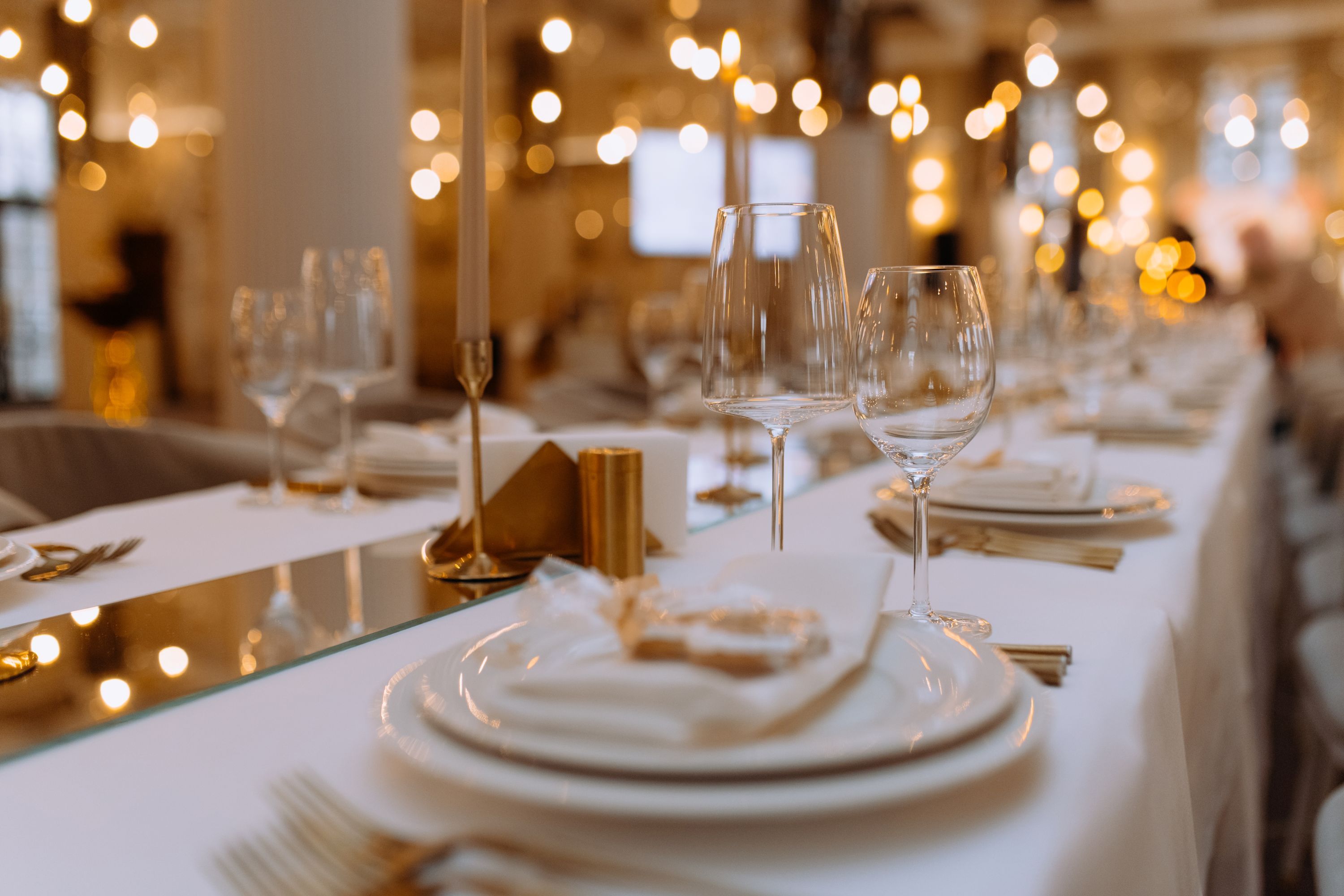 Table Setting Shutterstock 2460584553